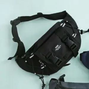 슬링백 여행 가방 웨이스트백 캐주얼 패션 블랙 힙색 허리쌕