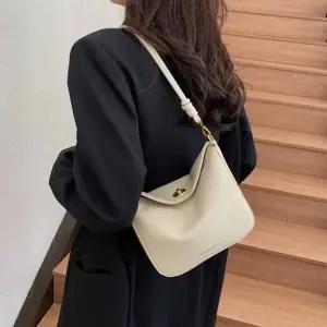 여자 깔끔한 디자인 출퇴근 데이트 패션 숄더백 크로스백 핸드폰크로스백