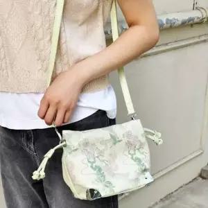 꽃무늬 미니크로스백 여성 데일리 버킷 크로스백 미니가방