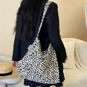 패턴 에코백 빅백 호보백 더플백 여성가방 캔버스백 손가방 에코백