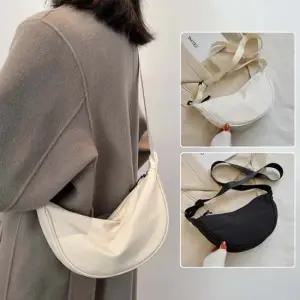 여성크로스백 캐주얼 반달 크로스백 미니 메신저백 여성 여자