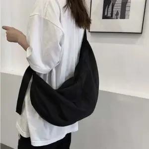 반달가방 크로스 바디백 가방 반달 남녀공용 크로스백