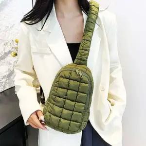 허리백 벨트백 허리가방 크로스 그린 가방 패딩 여성 여자 벨트