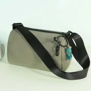 여행용크로스백 캐주얼 커플 크로스백 키링 심플 가방 카키