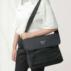 캐주얼가방 남녀 캐주얼 방수 메신저 크로스백 1P 길이조절 가방
