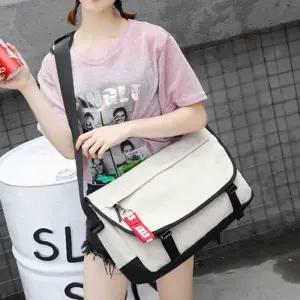 여자대학생숄더백 파우치백 캐주얼 크로스백 메신저백 태블릿 데일리 노트북