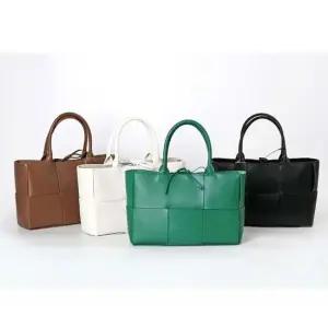 외출 여행 파우치 내장 여자 여성 가죽 토트백 손가방 여성토트백