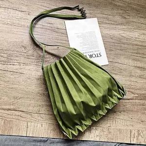 에코 캔버스 크로스백 플리츠 트렌디 안정감