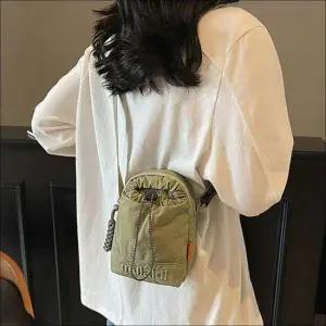 가방 미니 크로스백 나일론 스트링 레터링 캐주얼 여성 보조가방