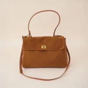 모이플 메탈 사첼백 여성 크로스백