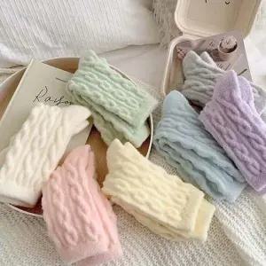 여자 러블리 파스텔 컬러 꽈배기 패턴 수면 양말