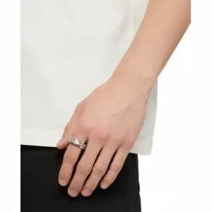 MUST IT_메종 마르지엘라 넘버링 트위스트 링 SM1UQ0057 S12975 951)