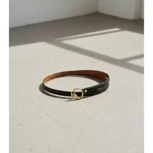 MUST IT_ 26SS Peace Buckle Narrow Belt - BLACK SX031) 피스 버클 내로우 벨트)