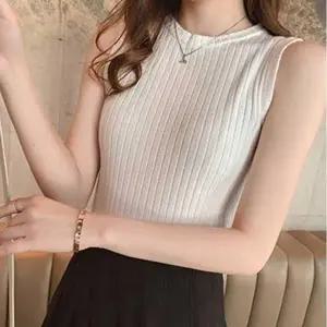 여름 데이트 모임 룩 여성 슬리브리스 민소매 나시 티