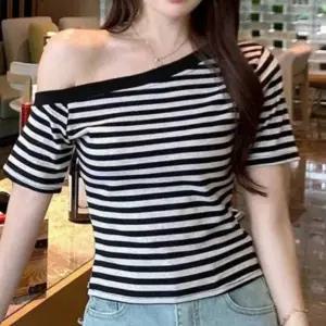 여성 여름 티셔츠 스트라이프 오프숄더 반팔 원숄더