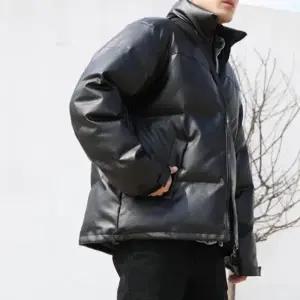 도톰하지만 가벼운 숏패딩 세련되면서도 베이직한 겨울 반목 스타일 지퍼 남성 아우터