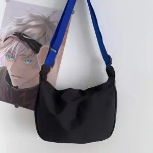 WL (별별창고) 데일리 반달 크로스백 학생 옆으로매는