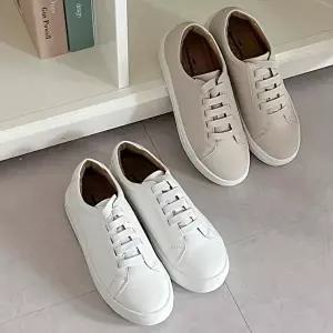 [옷자락]남자 여자 합성피혁 깔끔한 기본 로우탑 스니커즈