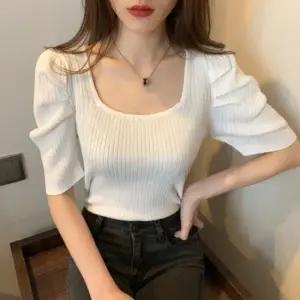 스퀘어넥 퍼프소매 여름 반팔니트 DHH B110