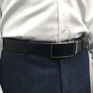 [하프클럽/]심플블랙 버클 가죽 자동벨트