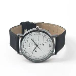 아날로그시계 여성 블랙 손목시계