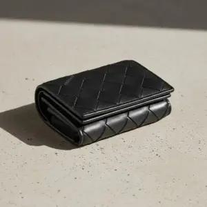 MUST IT_ 여성 인트레치아토 트라이 폴드 지갑666944 VCPP3 8425