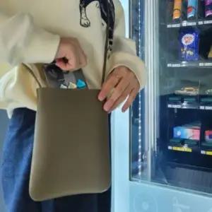 [하프클럽/]여행용폰가방 핸드폰가방 마이크로백 올리브그린