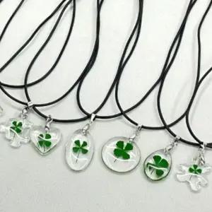 [하프클럽/]클로버목걸이 행운고리 투명 네잎클로버 키링