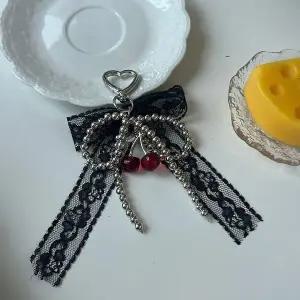 [하프클럽/]체리 레이스 리본 백참 비즈 가방장식 러블리 키링 키