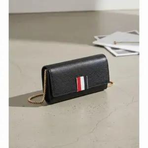 MUST IT_ RWB 탭 체인 숄더백 블랙 FAW098A 00198 001