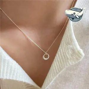 모던 실버 링 목걸이 세련된 원형 펜던트