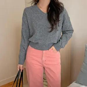 [옷자락]여자 베이직 솜사탕 브이넥 크롭 울 니트