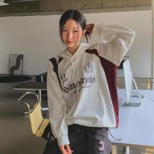 [옷자락]여자 박시 오버핏 사이드 배색 레터링 후드티