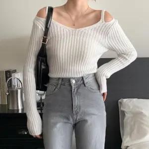 [옷자락]여자 브이넥 어깨 트임 슬림 골지 니트