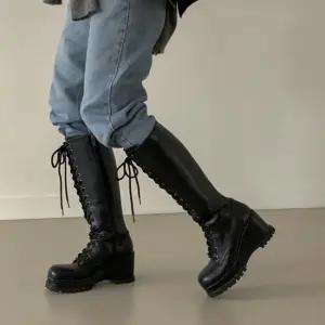 인기상품 봄신발 부츠힐 첼시부츠 여성부츠 워커 롱부츠 통굽 [WFKV9YC_260414]