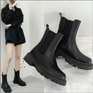 인기상품 여성 첼시부츠 블랙 미들기장 베이직 벗기편한 옆밴딩 부츠 [WFKXML9_260414]