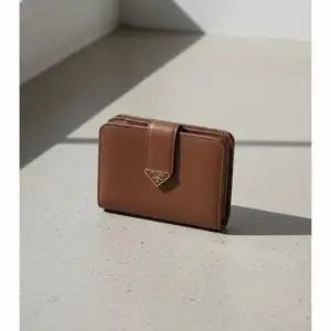 MUST IT_ 가죽 반지갑 여성 2단 지갑 1ML018 2CNP F0046