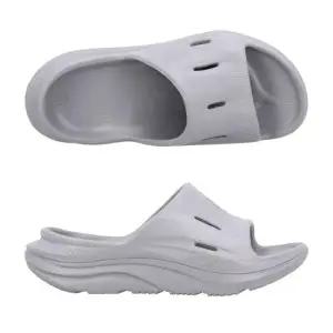 MUST IT_[호카 HOKA] 1135061 GYGY 공용 슬리퍼