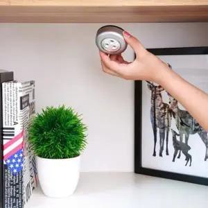 ( )붙이는 LED 조명 무선 미니등 건전지 수납장 옷장 싱크대 장식장 선반 무드등_24995345