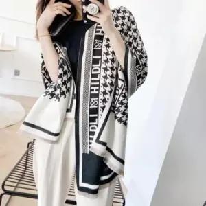 부드럽고 따뜻한 빅사이즈 숄머플러 블랙 베이지