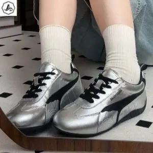 [애슬릿] 가죽 스니커즈 레이스업 실버 메탈릭 사이드 라인 단화