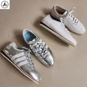 [애슬릿] 통굽 스니커즈 사이드 레이스 라인 실버 발편한 단화