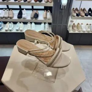 [엘칸토]엘칸토 HC10 여성큐빅장식투웨이샌들3cm LCWW39U32610 (49154795)