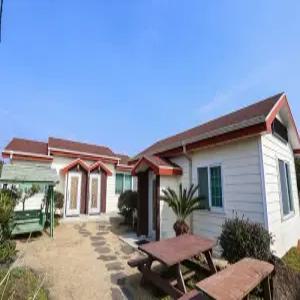 [제주 펜션] 서귀포 등대와올레길펜션 (남원,표선,성산)