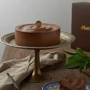 홍대맛집 코만스 영화 속 마틸다 초코 케이크