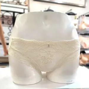 [에블린][에블린] 에블린 울트라 레이스팬티 3colors EBWQE2513M (P003683082)