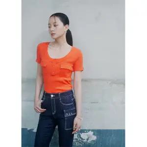 [에고이스트](센텀시티점)[CAPSULE LINE] 포켓 포인트 U넥 반소매 슬림 티셔츠 (ER2CH462)