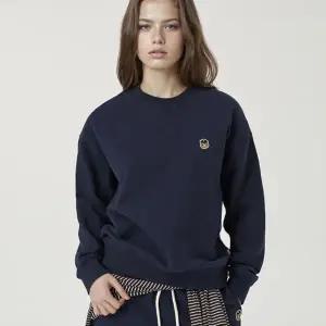 [롯데백화점]후아유 여성 Steve Sweatshirt WHMWG2221F