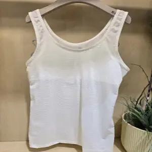 제니아쿠아여주빌드인런닝TLSUHR01CR075 (P003726886)