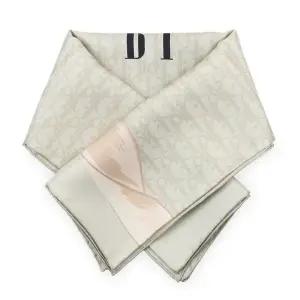 [DIOR]디올 여성 북 커버 70 스퀘어 스카프(카키/블랙) 62DBD070I693 643